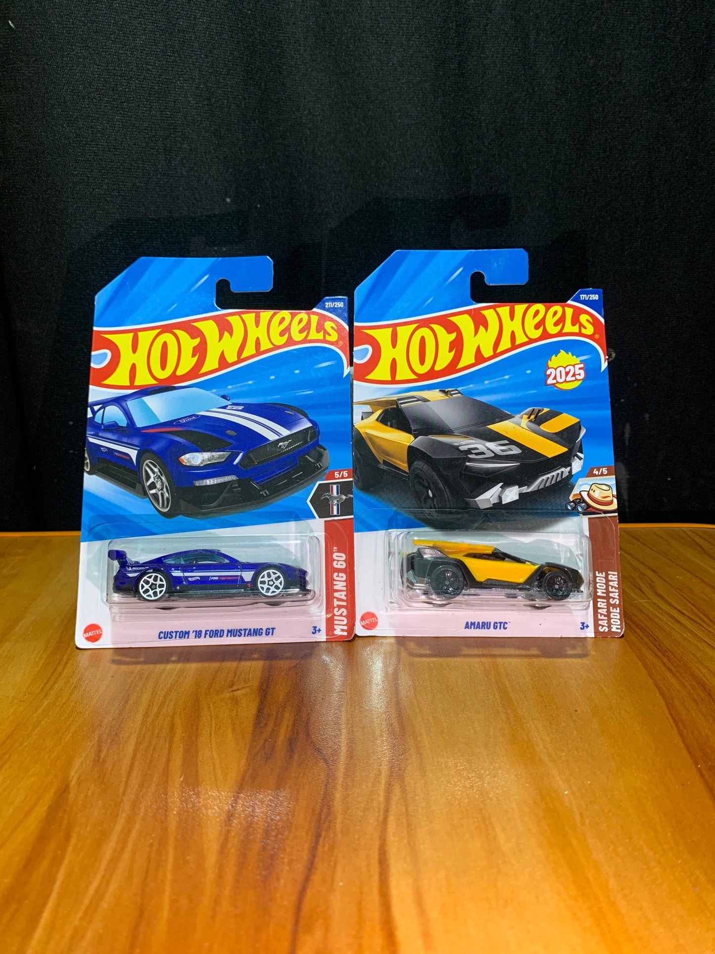 Custom 18 Ford Mustang gt & Amaru gtc Combo