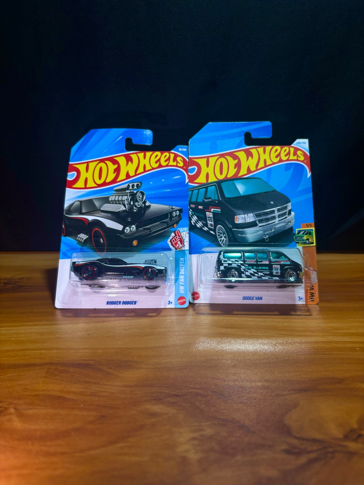 Roger Doger & Dodge Van Combo
